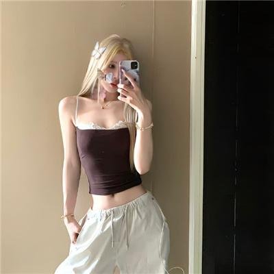 她房间里的云